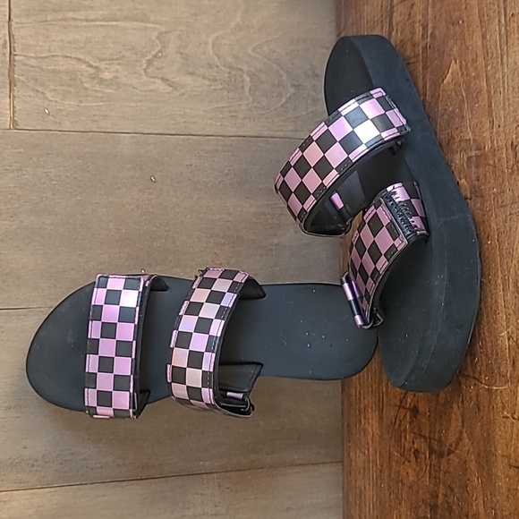 VANS Cayucas Mega Platform Purple/Black Holographic Slider Sandal Women's sz 9 - Picture 1 of 13